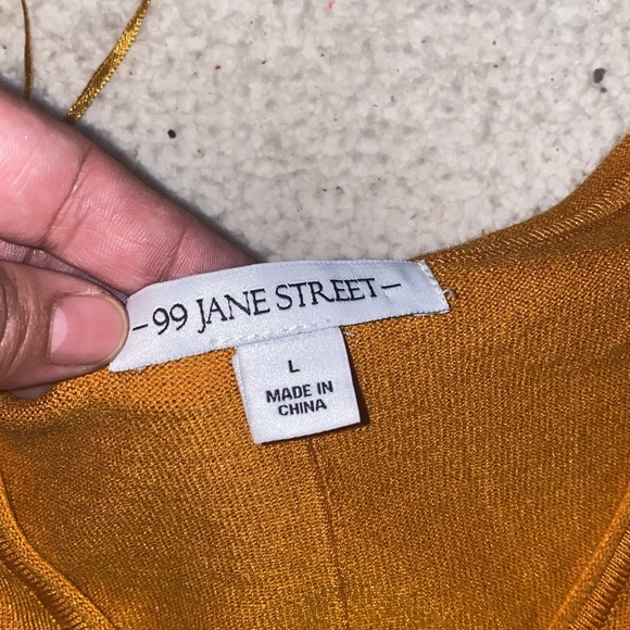 Mustard yellow blouse - Picture 2 of 2